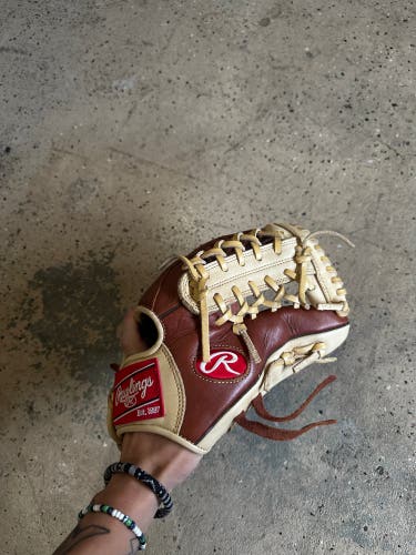 Used Right Hand Throw 11.5" Baseball Glove