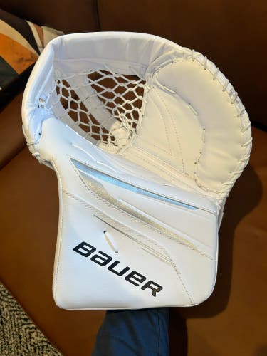 Used Once Unreleased Bauer Vapor X5 Pro Goalie Glove Senior