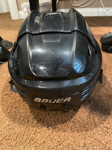 Used Large Bauer Re-Akt 200 Helmet
