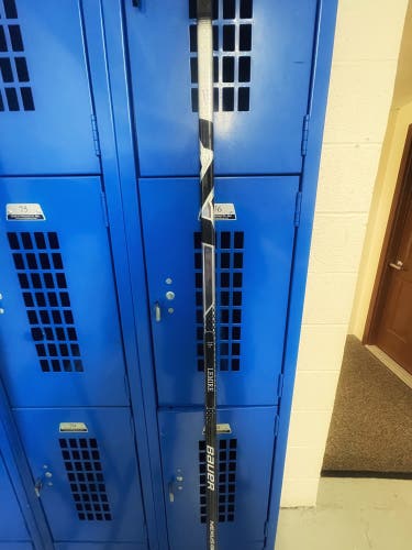 Senior Right Handed P28M  Custom Nexus Geo Hockey Stick