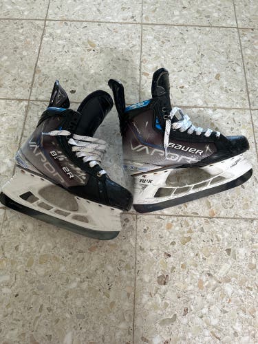 Used Pro Stock Bauer Vapor Hyperlite Skates Size 8.5