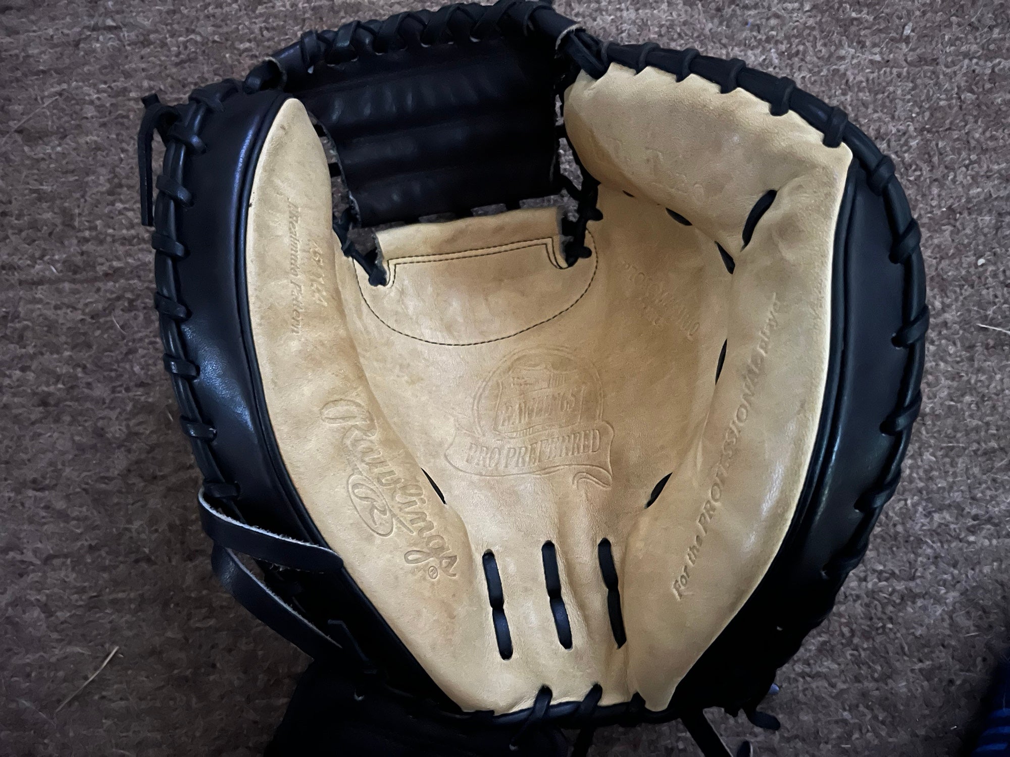 NOT FOR SALE. Looking to buy JT Realmuto Rawlings catchers glove |  SidelineSwap