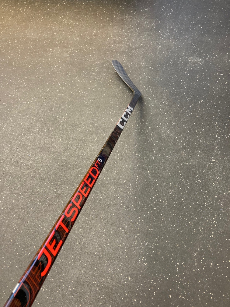 Senior New Left Hand, 95 Flex, P28 CCM Jetspeed FT5 Hockey Stick