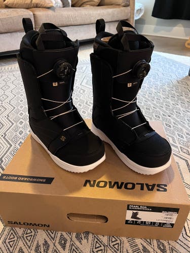 Women's Size 7.5 (idk It Has A Men’s Size On Them) Salomon All Mountain PEARL BOA Snowboard Boots