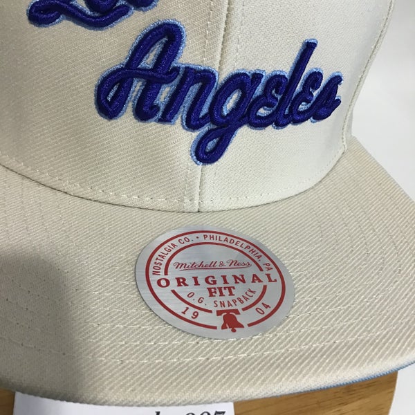 Mitchell & Ness x NBA Lakers Off White Snapback Hat