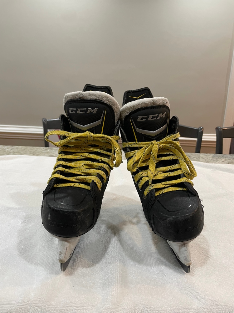 Used CCM Regular Width Size 2 Tacks Hockey Skates