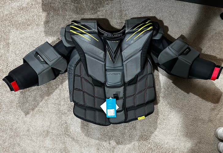 New Medium Bauer  Hyperlite Goalie Chest Protector