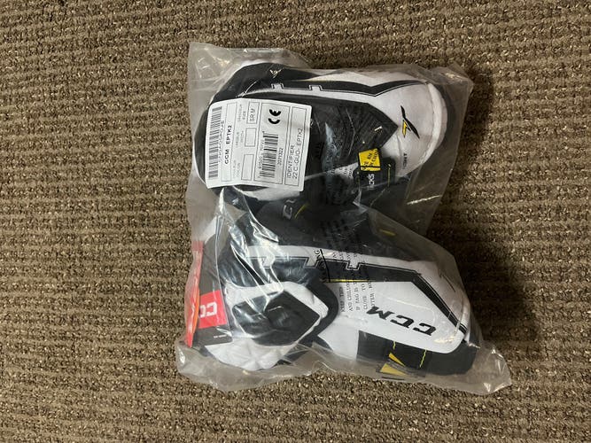 New Medium CCM Tacks Elbow Pads