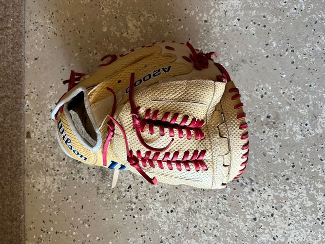 Wilson 34'' Aubree Munro A2000 Series Game Model Fastpitch Catcher's Mitt w/ Spin Control™