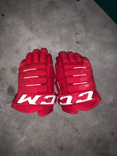 Used CCM 13" Tacks 4 Roll Gloves