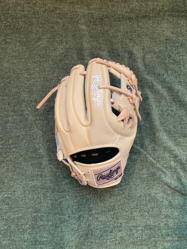 RHT 11.25" Heart of the Hide Infield Glove
