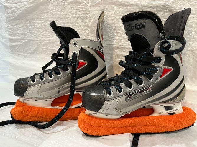 Used Bauer Wide Width Size 1 Vapor XII Hockey Skates