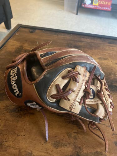 Used Right Hand Throw 11.25" A2K Baseball Glove