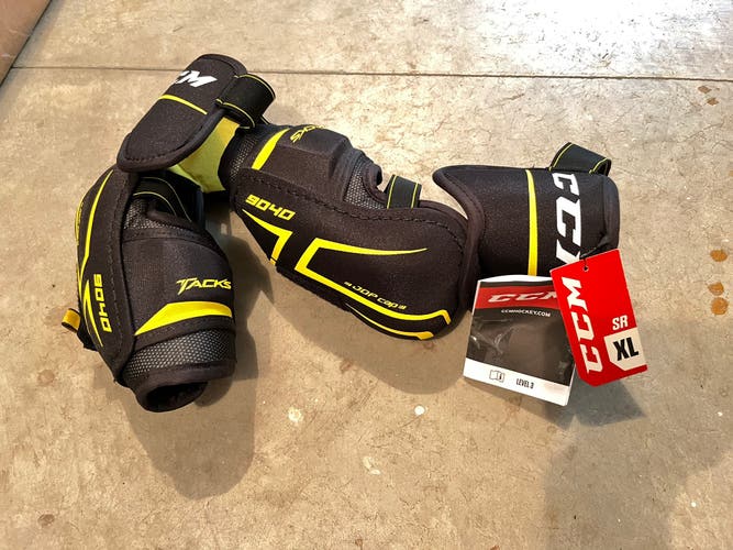 New Extra Large CCM Tacks 9040 Elbow Pads