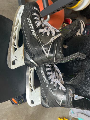 CCM Ribcor 80K Skates
