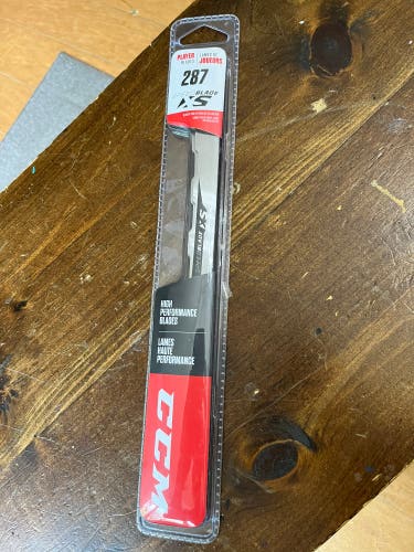New CCM Speedblade XS 287 mm