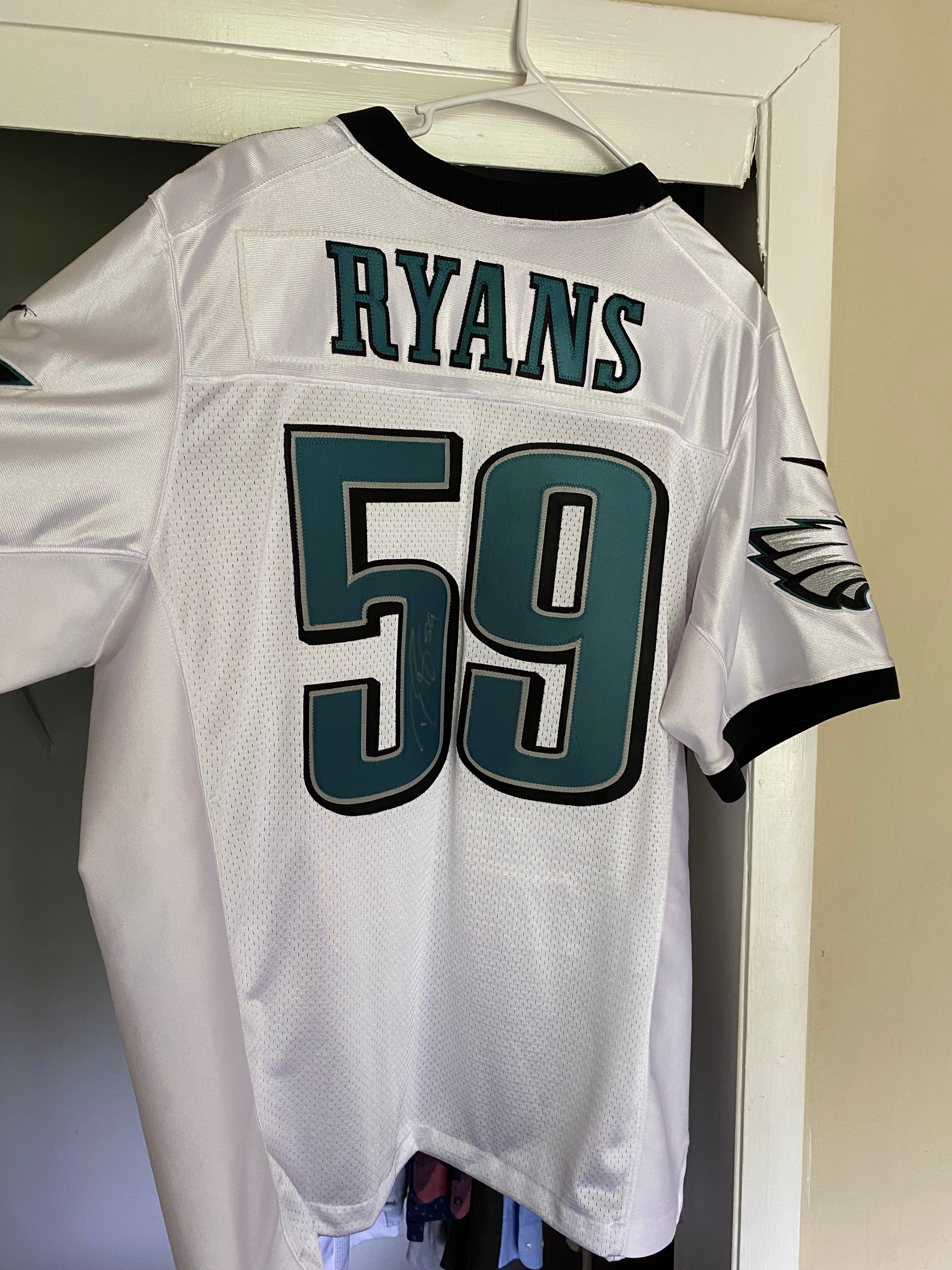 white philadelphia eagles jersey