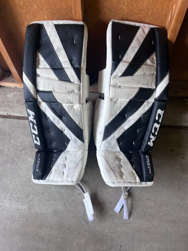 32" CCM Eflex 5.9 Goalie Leg Pads