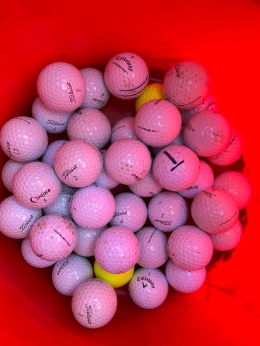 Mixed Bag of Mainly Used Titleist and Callaway Golf Balls
