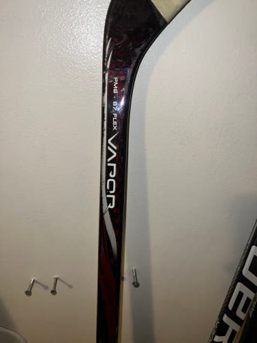 Bauer vapor hockey stick