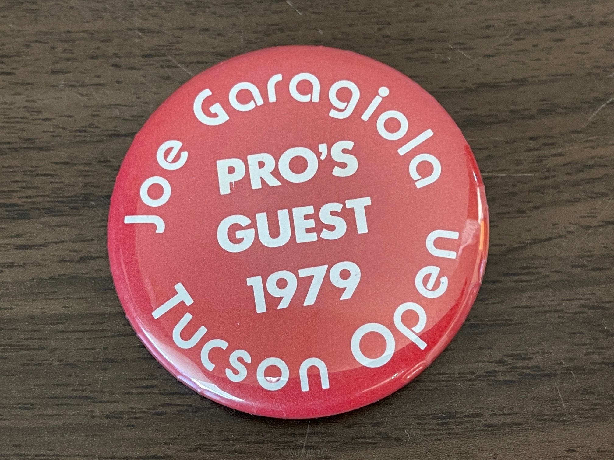 1979 Joe Garagiola Tucson Open GOLF TOURNAMENT VINTAGE Collectible Pin Button!