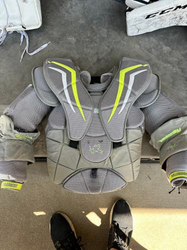 Used XL Vaughn Velocity V7 Goalie Chest Protector