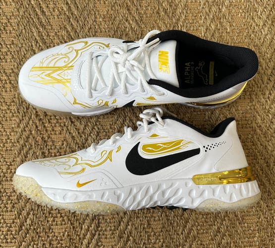 White Men's Size 13 (Women's 14) Nike Shoes