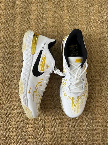 White New Size 11.5 (Women's 12.5) Nike Alpha Huarache Elite