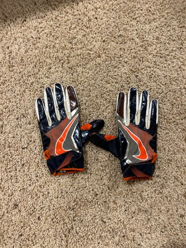 Syracuse game used football gloves