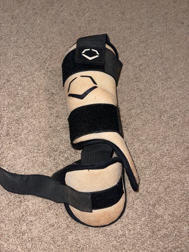 White Used Senior EvoShield Shin Guards