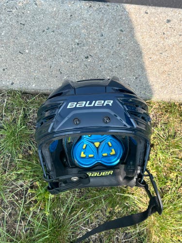 Used Medium Bauer Pro Stock Re-Akt 150 Helmet