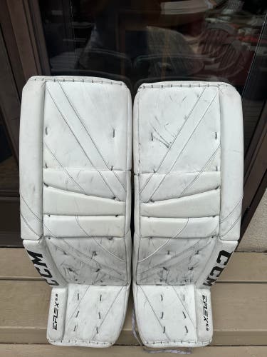 35+2 CCM Eflex 5.9 Goalie Leg Pads