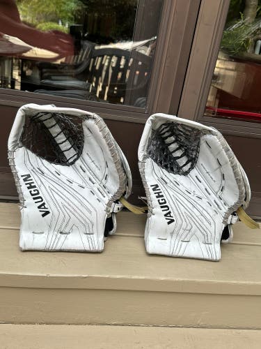 Two Used Regular SLR3 Pro Carbon Gloves
