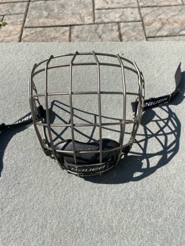 Used Small Bauer Re-Akt Cage Full Cage