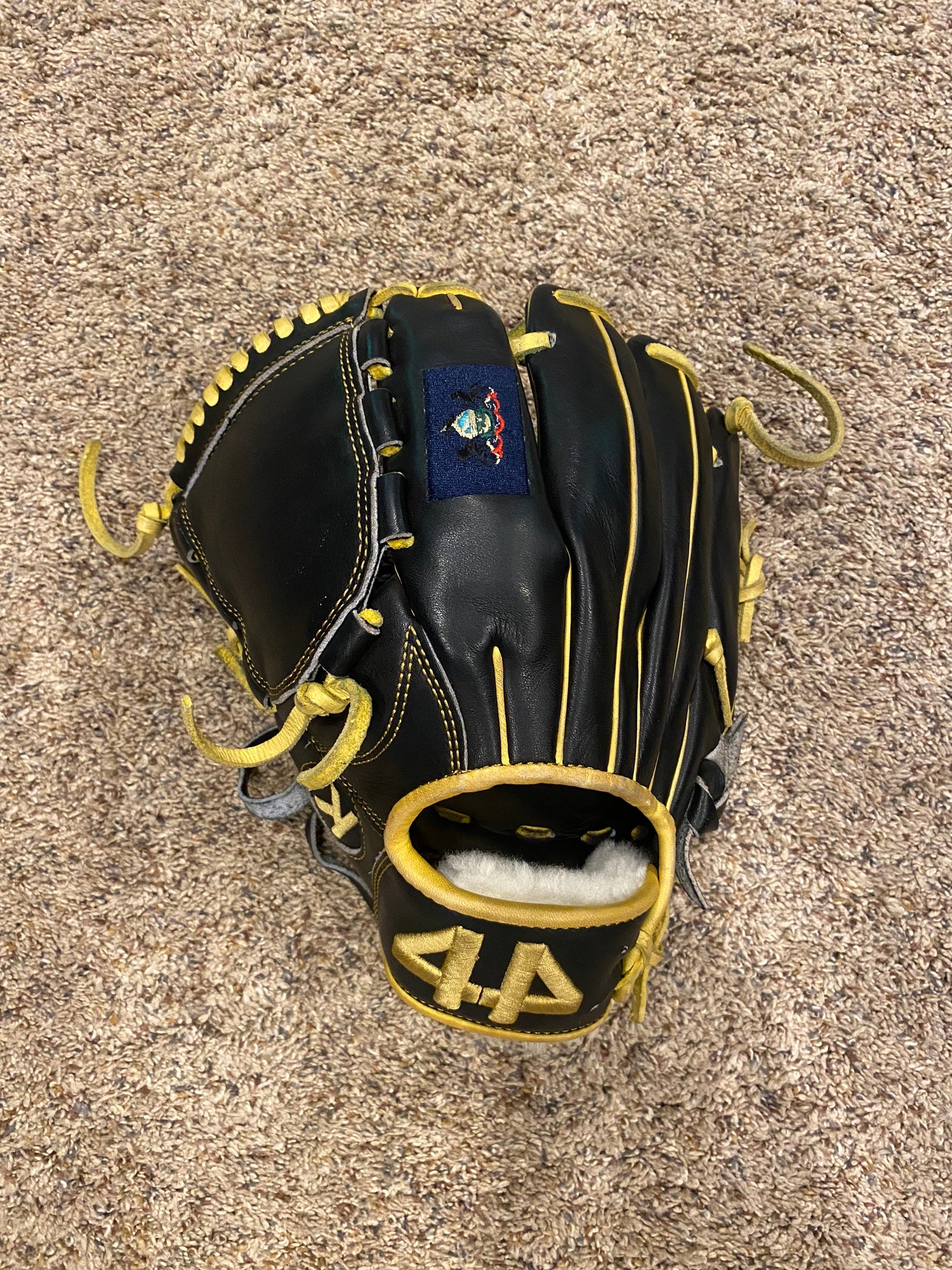 Infield 12.25" Signiture Series Baseball Glove SidelineSwap