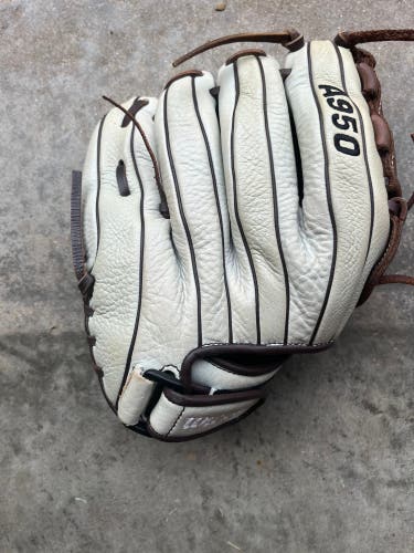 Used 2021 Right Hand Throw 12" A950 Baseball Glove