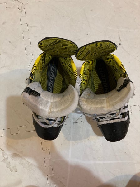 Used Bauer Extra Wide Width Size 3.5 Supreme M4 Hockey Skates