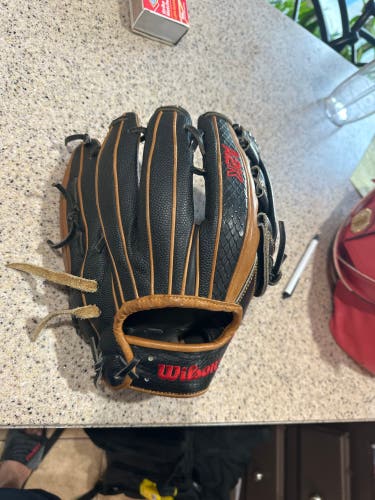 2022 Outfield 12" A2000 Baseball Glove
