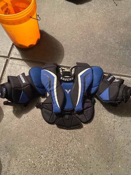 Used Small Vaughn Velocity V6 800 Goalie Chest Protector