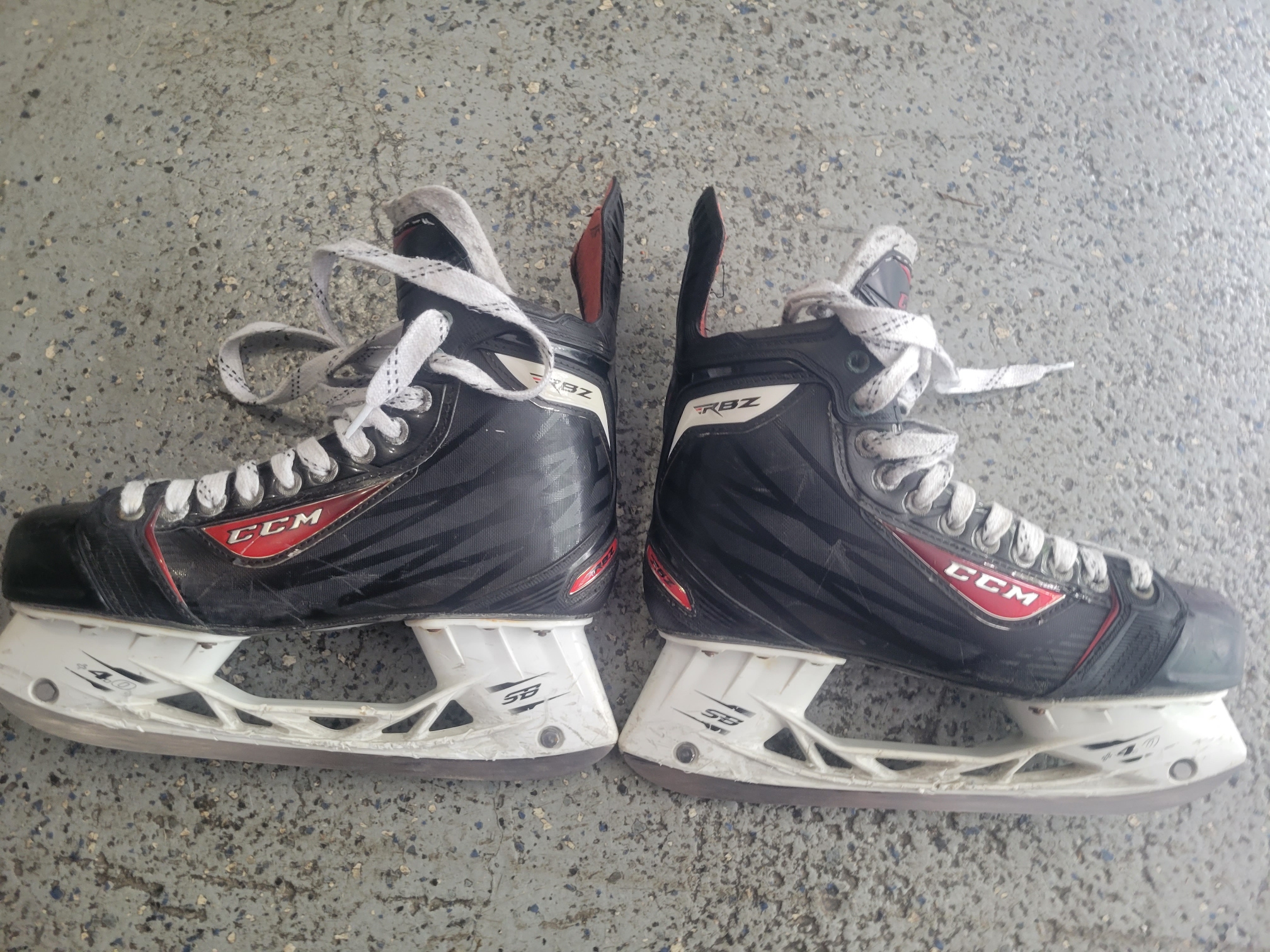 Senior Used CCM RBZ Hockey Skates Regular Width Pro Stock Size 8.5