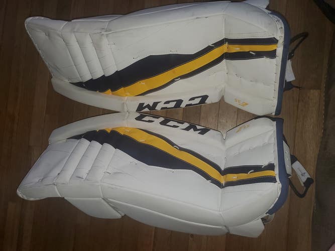 New 30" CCM Extreme Flex E3.5 Goalie Leg Pads