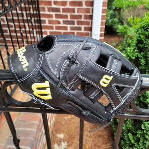 New Pro Issued 12.75" Wilson A2000 Baseball Glove