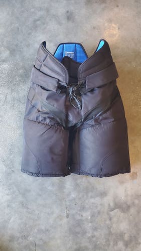 Senior Pro Stock Flyers Used Large Warrior Hockey Pants