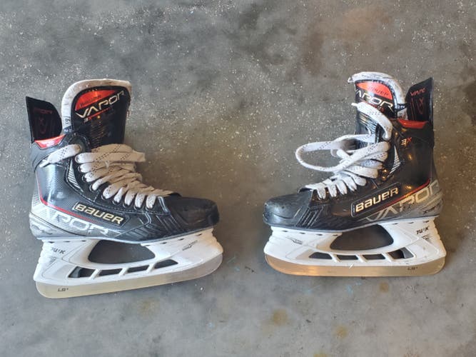 Intermediate Used Bauer Vapor 3X Hockey Skates Size 6.5