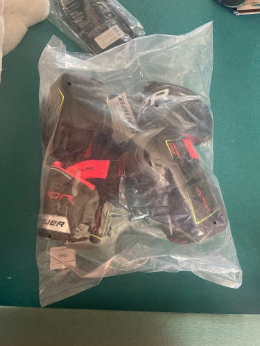 New Small Bauer  VAPOR 2X PRO Elbow Pads