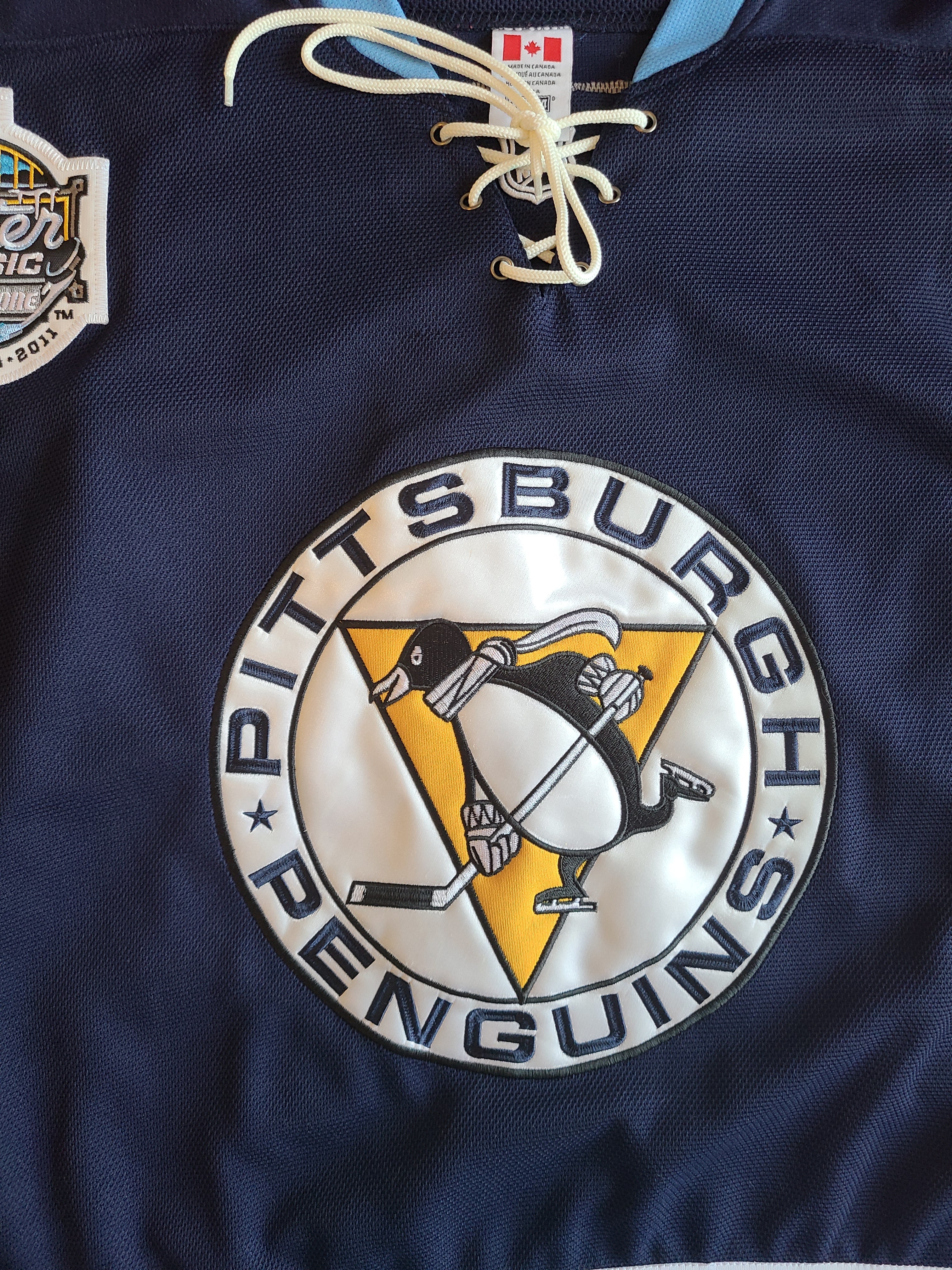 Reebok Sidney Crosby Pittsburgh Penguins 2011 Winter Classic NHL Jersey  Blue M
