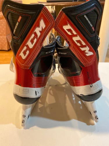 Used CCM Regular Width Size 7 JetSpeed FT4 Hockey Skates