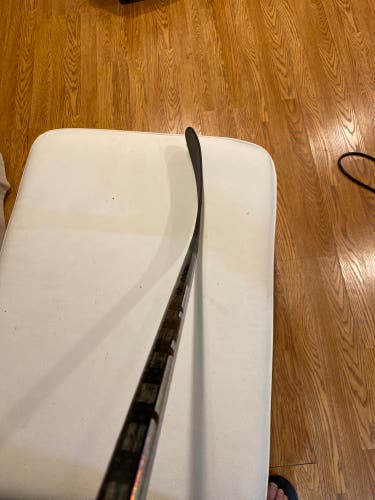 Senior Right Handed P28 Hzrdus PX Hockey Stick
