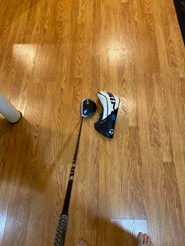 Men's Right Handed Stiff Flex 10.5 Loft SIM 2 Max Driver