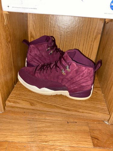 Used Air Jordan 12 Bordeaux